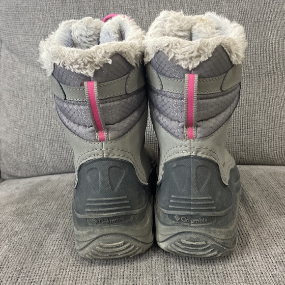 Columbia waterproof youth winter boots size 5 - Picture 3 of 7